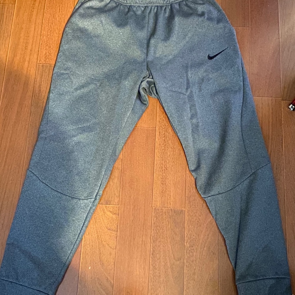 Nike dry fit sweats men’s xl